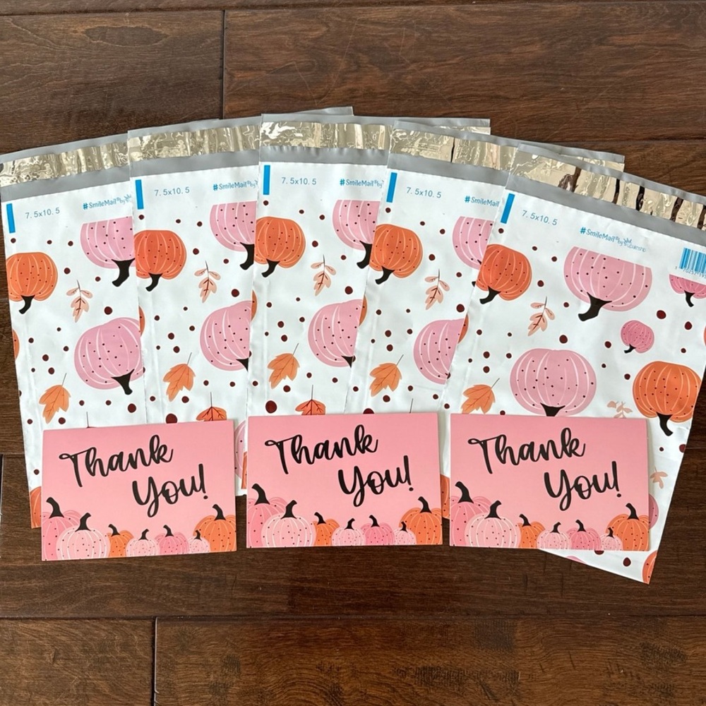 50 Pack - 7.5x10.5” Beautiful Fall Pumpkins Poly Mailers/Thank You Cards Mix